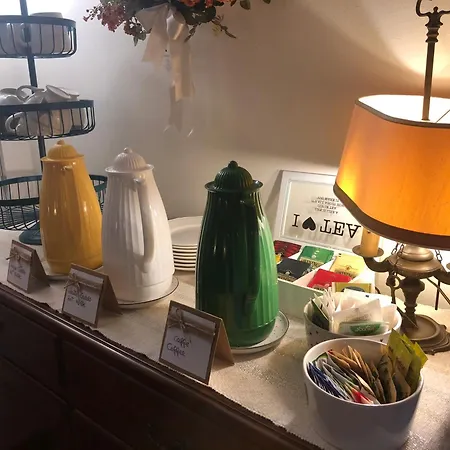 Le Tre Querce 住宿加早餐酒店 罗马诺德恩佐利诺