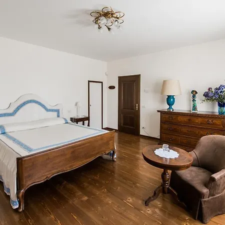 Le Tre Querce 住宿加早餐酒店 3*